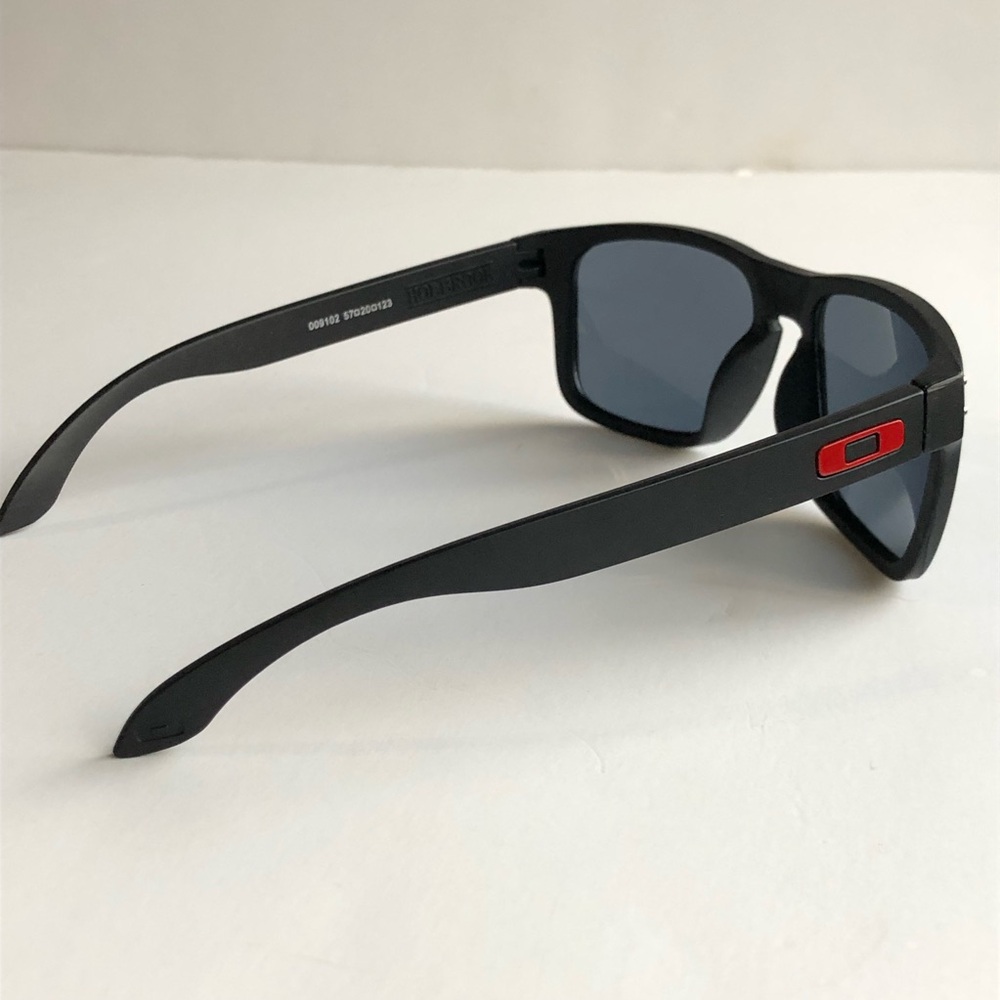 OO9102 Oakley Holbrook Black Matte - Picture 4 of 10